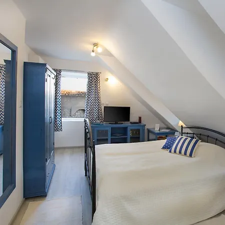 Stayeva 11 Πανσιόν 4*