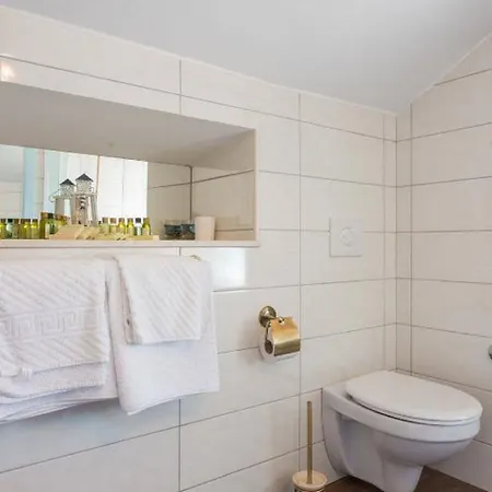 Stayeva 11 Guest house 4*
