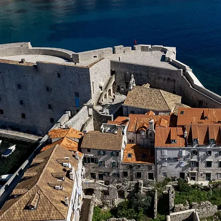 Πανσιόν Stayeva 11 4*