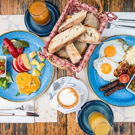 Stayeva 11 Πανσιόν 4*