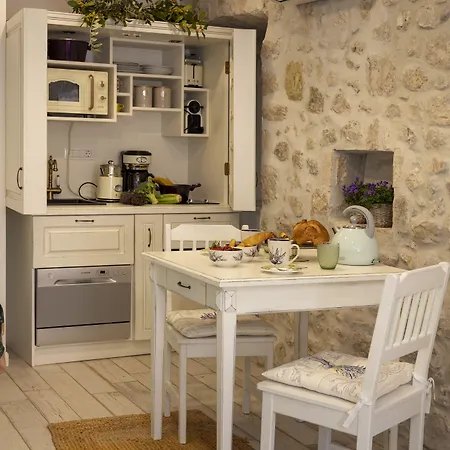 Guest house Stayeva 11