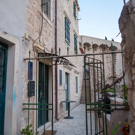 بيت ضيافة Stayeva 11