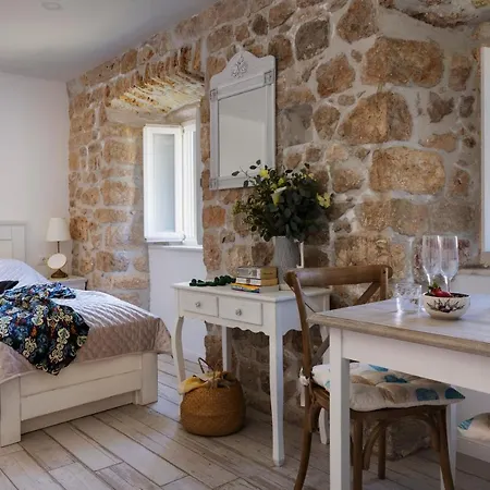Guest house Stayeva 11